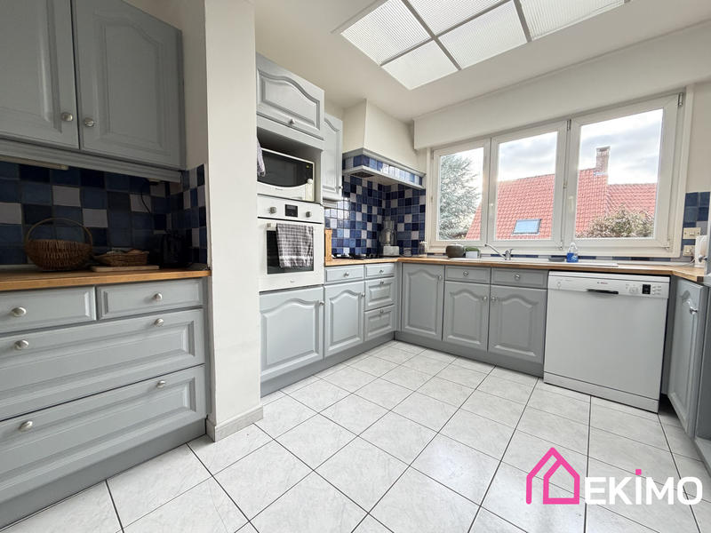 Maison - 170 m² - 8 pièces