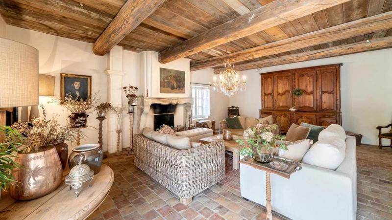 Maison de village - 252 m² - 7 pièces