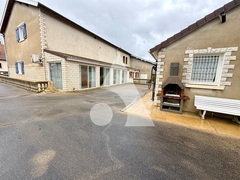 Maison - 177 m² - 6 pièces