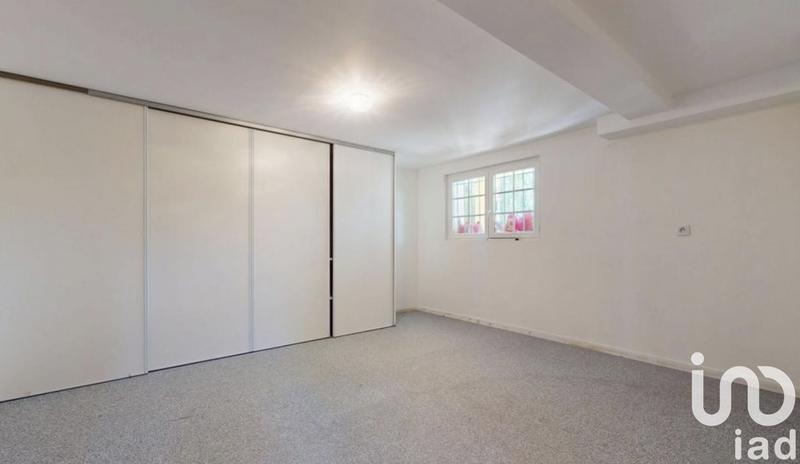 Maison - 235 m² - 7 pièces