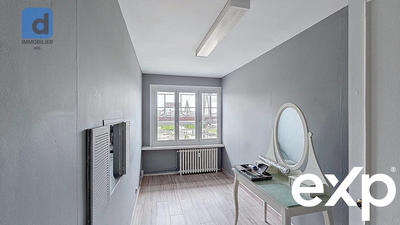 Bureau - 122 m² - 6 pièces