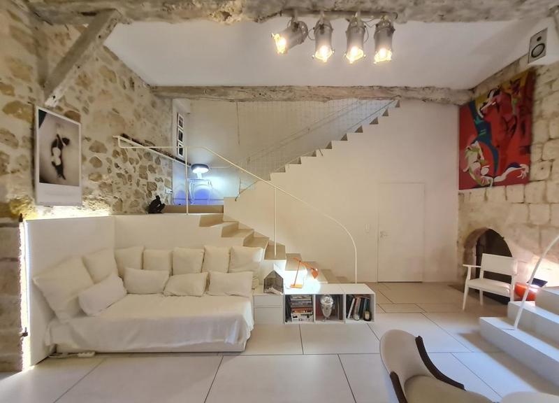 Demeure - 370 m² - 5 pièces