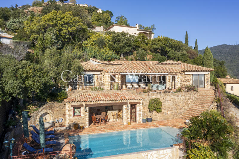 Villa - 175 m² - 6 pièces