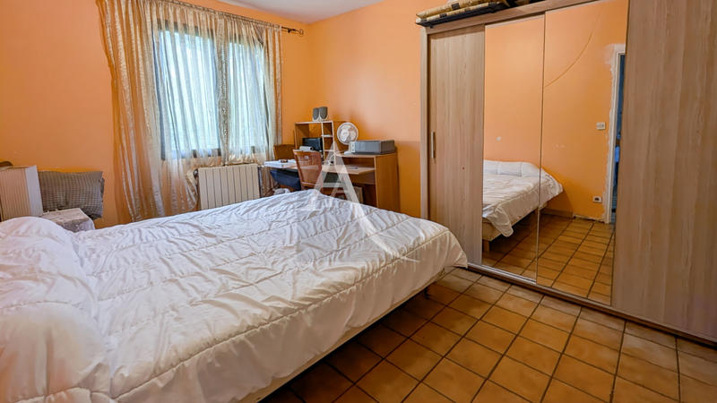 Maison - 163 m² - 9 pièces