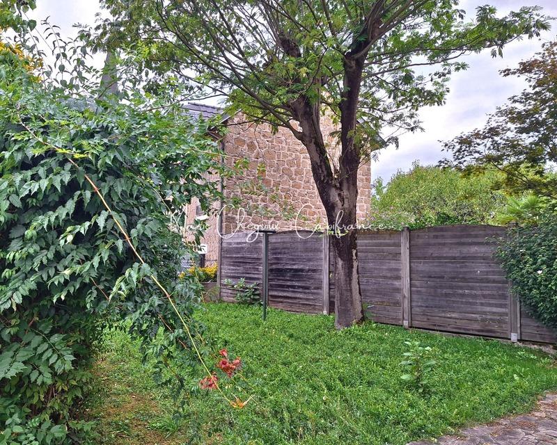 Immeuble - 141 m² - 7 pièces