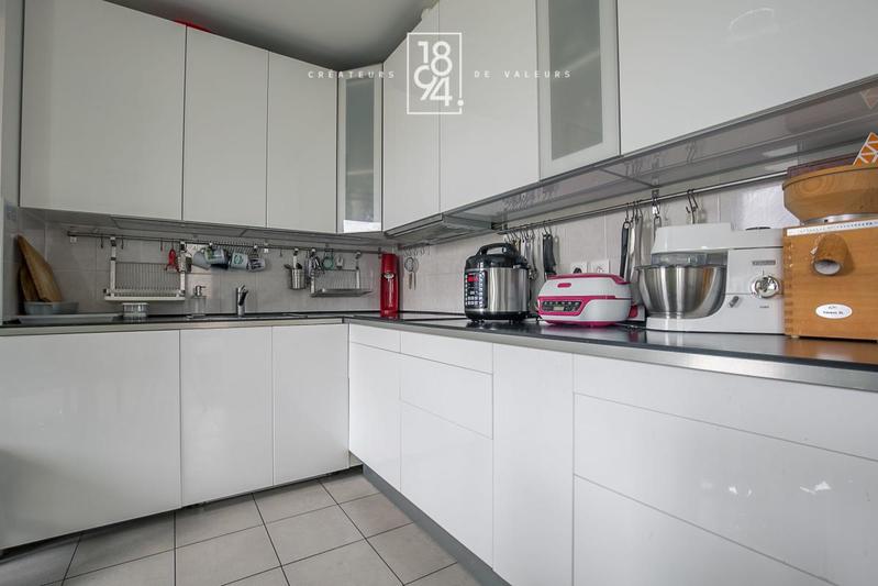 Appartement - 90 m² - 5 pièces