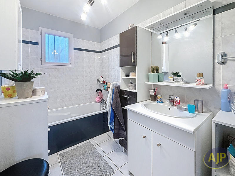 Maison - 129 m² - 5 pièces