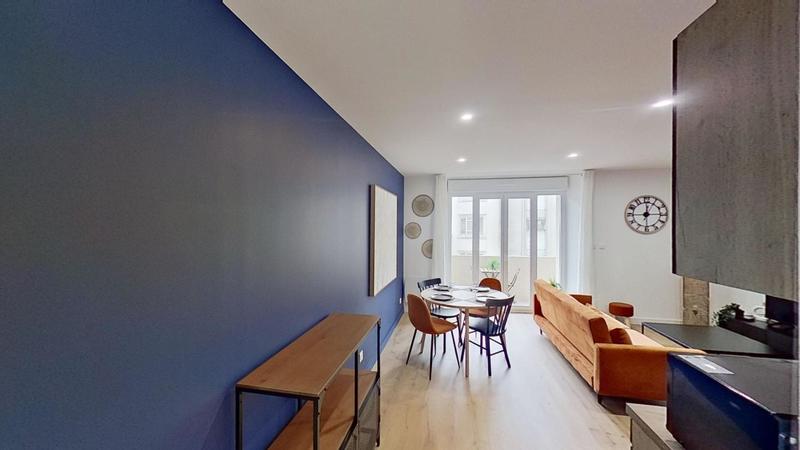 Appartement - 90 m² - 5 pièces