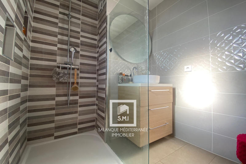 Maison - 250 m² - 4 pièces