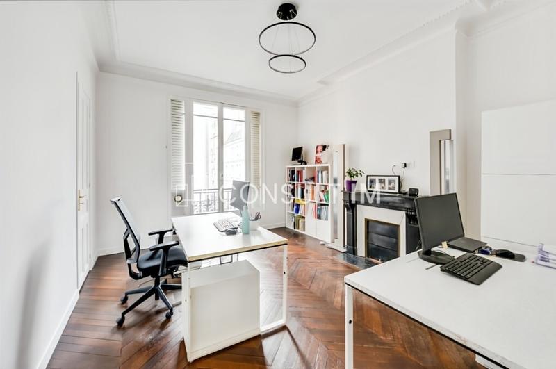 Bureau - 220 m²