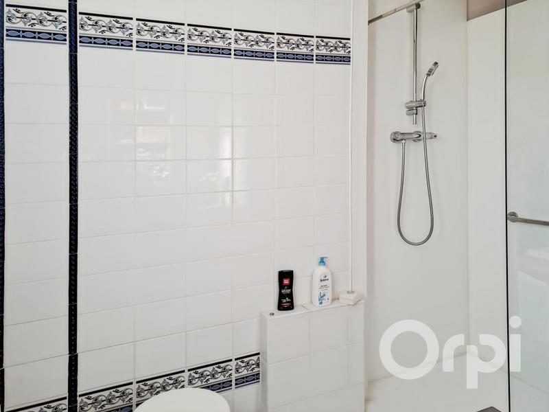 Maison - 183 m² - 7 pièces