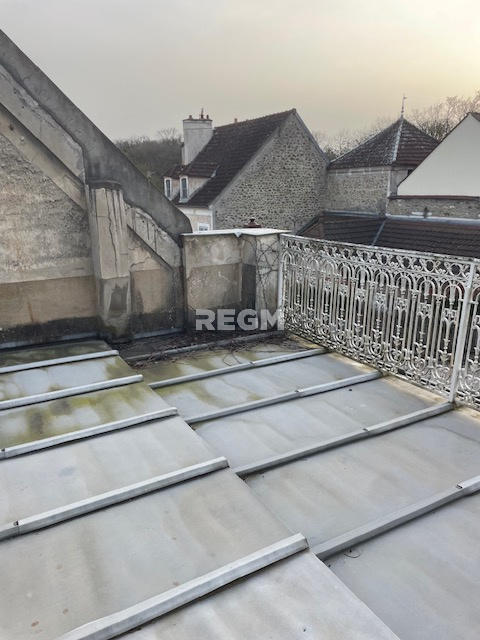 Maison - 96 m² - 5 pièces