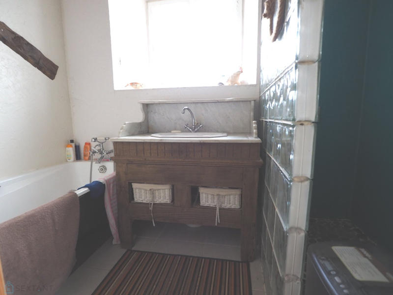 Maison - 248 m² - 8 pièces