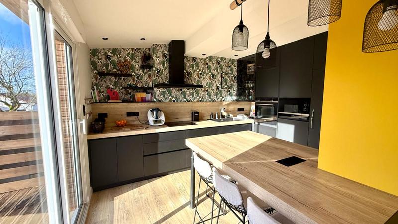 Maison - 170 m² - 7 pièces