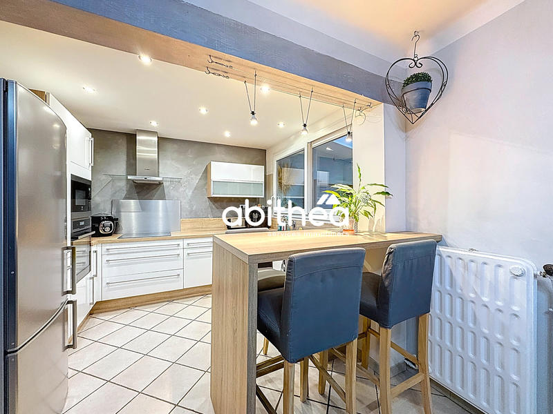 Maison - 103 m² - 5 pièces