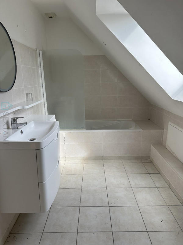 Maison - 98 m² - 5 pièces