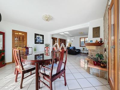 Maison - 191 m² - 7 pièces