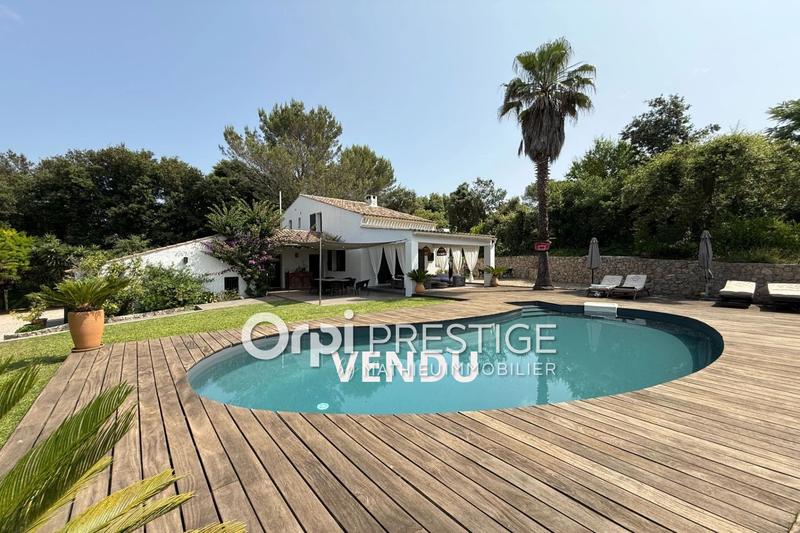 Maison - 170 m² - 6 pièces