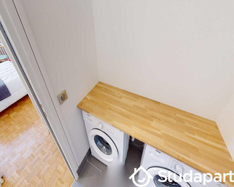 Chambre - 90 m² - 1 pièce