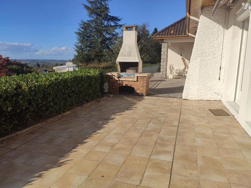 Maison - 234 m² - 7 pièces