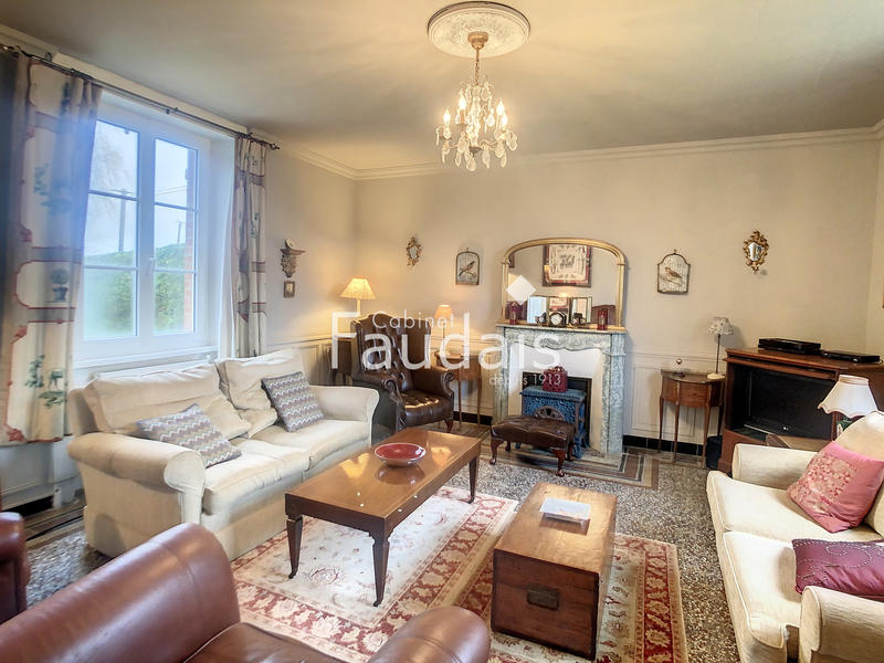 Maison - 180 m² - 7 pièces