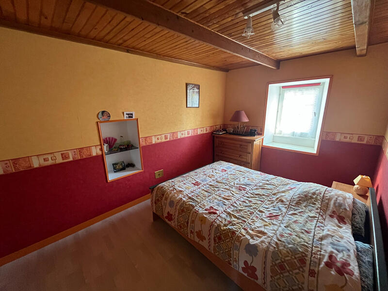 Maison - 128 m² - 10 pièces