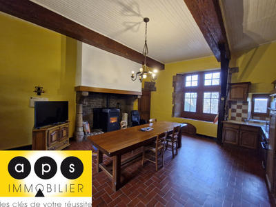 Maison - 200 m² - 10 pièces