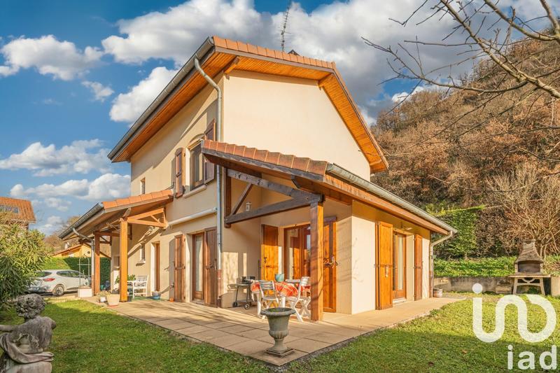 Maison - 166 m² - 7 pièces