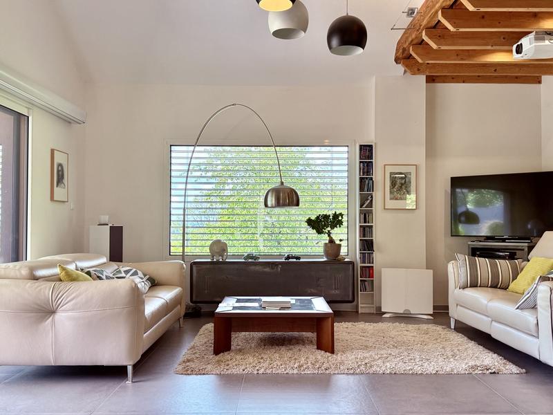 Maison - 218 m² - 6 pièces