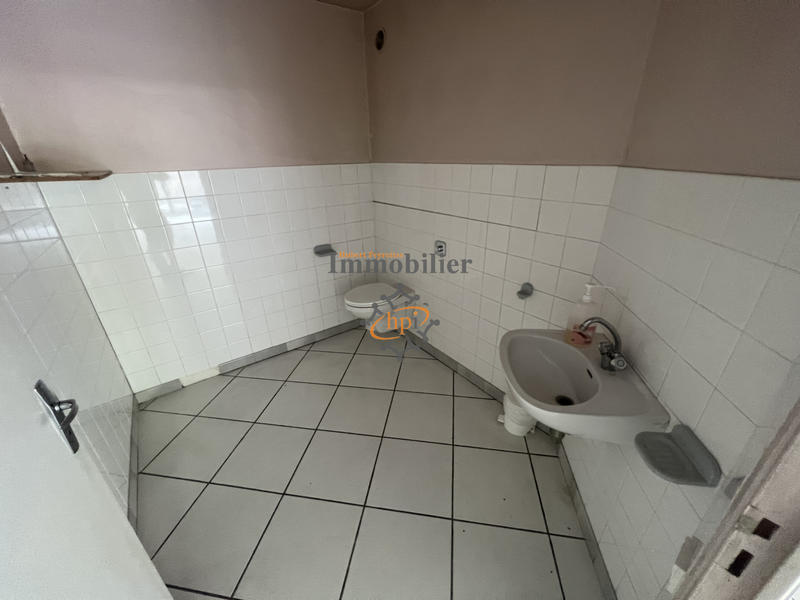 Maison - 700 m² - 14 pièces