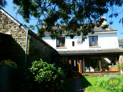 Maison - 155 m² - 8 pièces