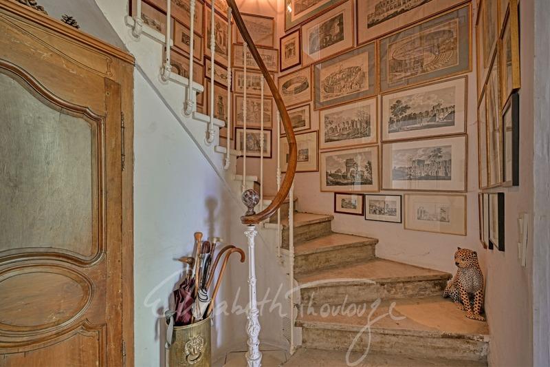 Maison - 240 m² - 9 pièces