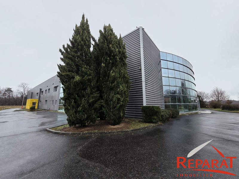 Local commercial - 2 150 m²