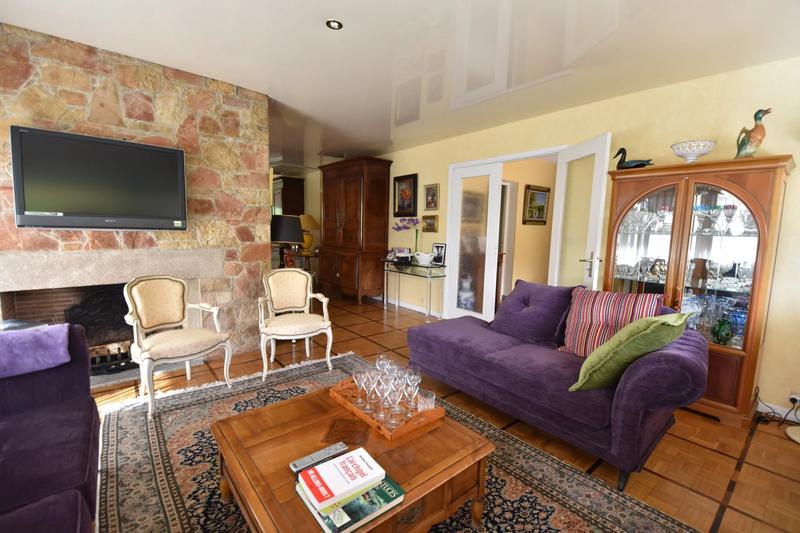 Maison - 306 m² - 8 pièces