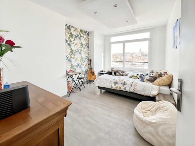 Appartement - 90 m² - 3 pièces