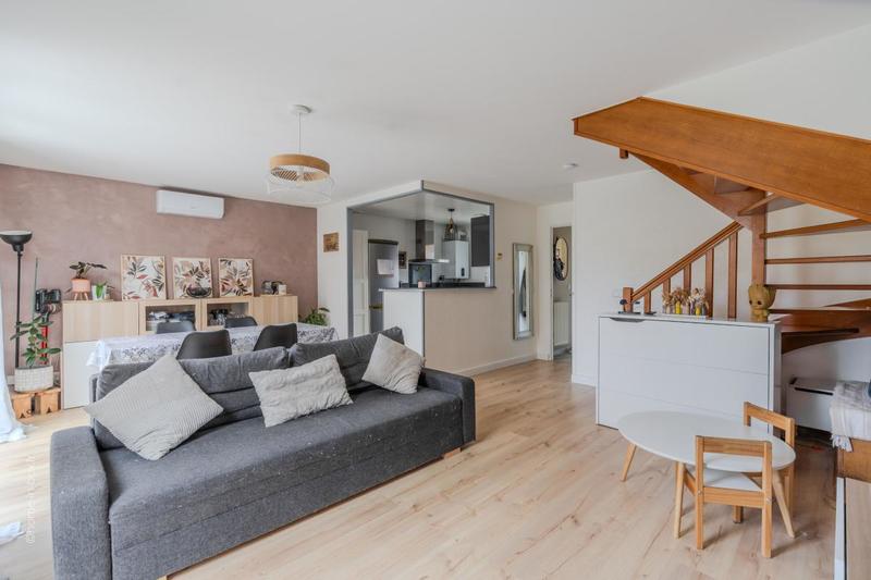 Maison - 108 m² - 5 pièces