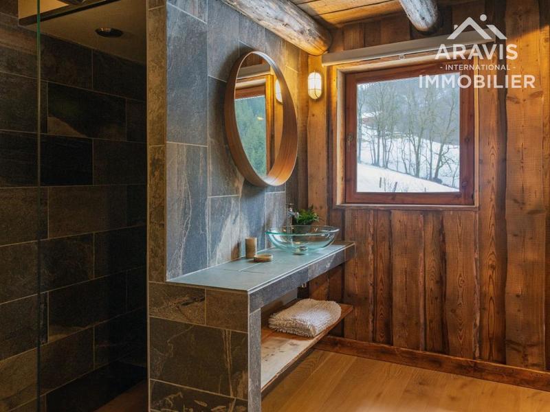 Châlet - 340 m² - 10 pièces