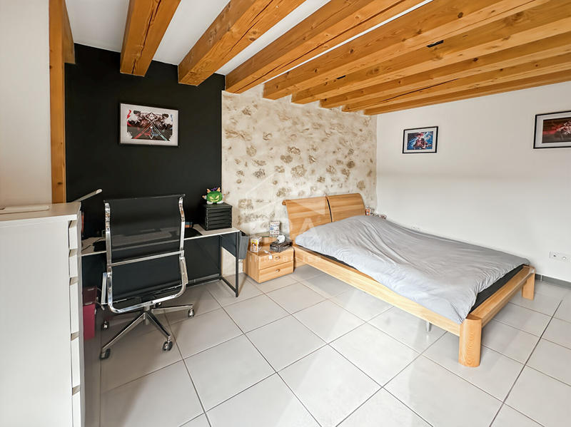 Maison - 207 m² - 8 pièces