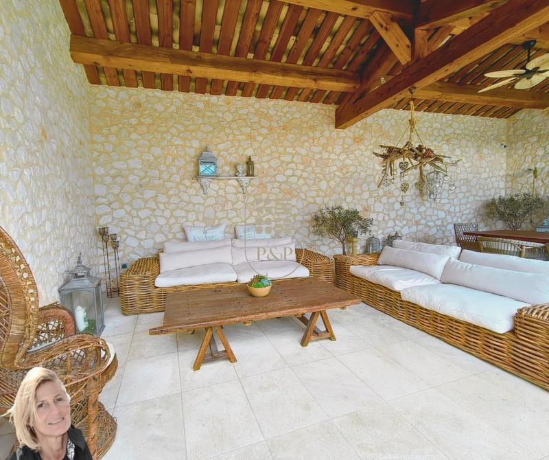 Maison - 165 m² - 5 pièces