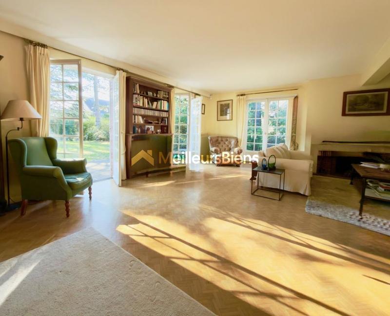 Maison - 166 m² - 7 pièces