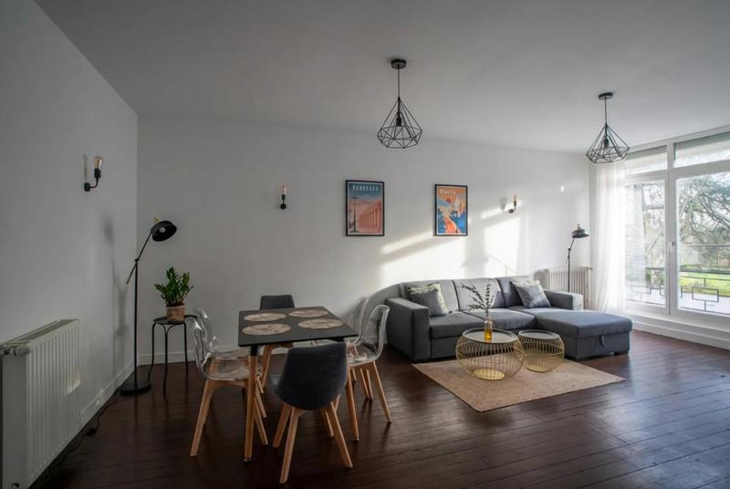 Appartement - 99 m² - 4 pièces