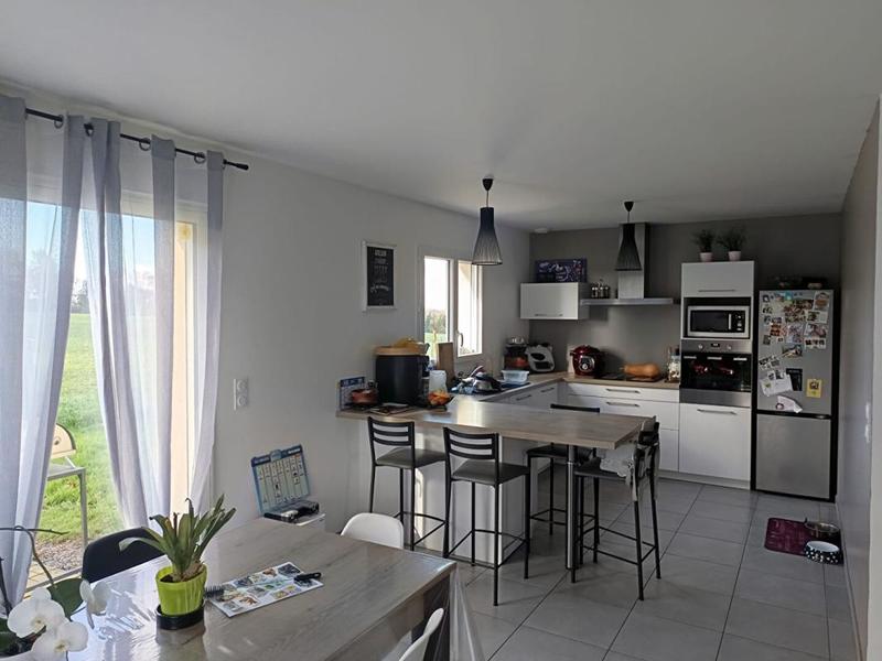 Maison - 93 m² - 5 pièces