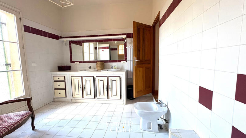 Maison - 160 m² - 5 pièces