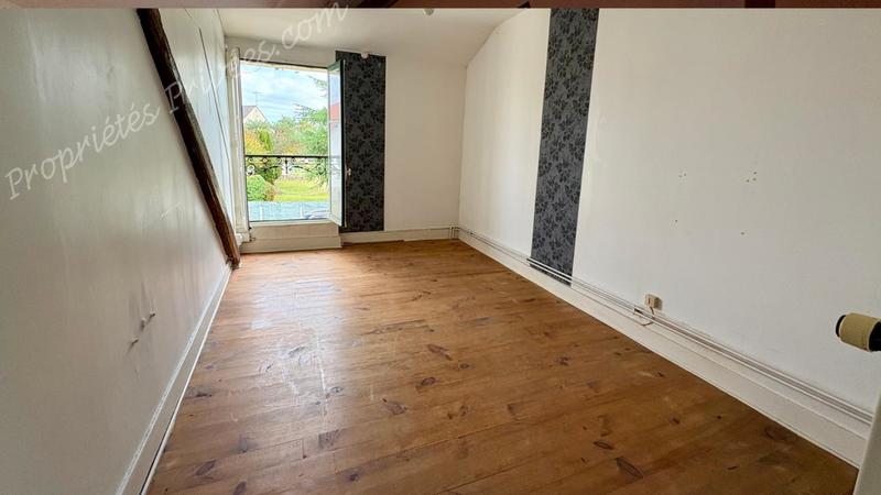 Maison - 220 m² - 10 pièces