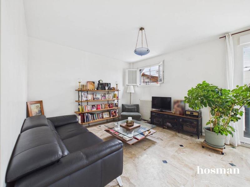 Maison - 225 m² - 7 pièces