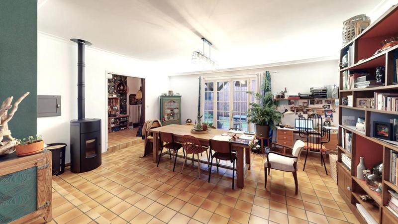 Maison - 190 m² - 8 pièces