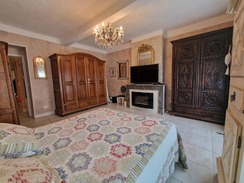 Appartement - 125 m² - 5 pièces