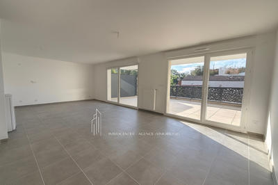 Appartement - 90 m² - 4 pièces