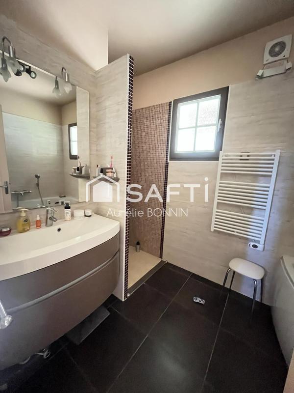 Maison - 125 m² - 7 pièces