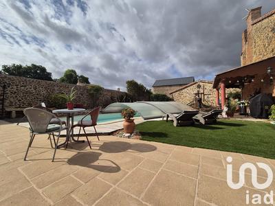 Maison - 227 m² - 6 pièces